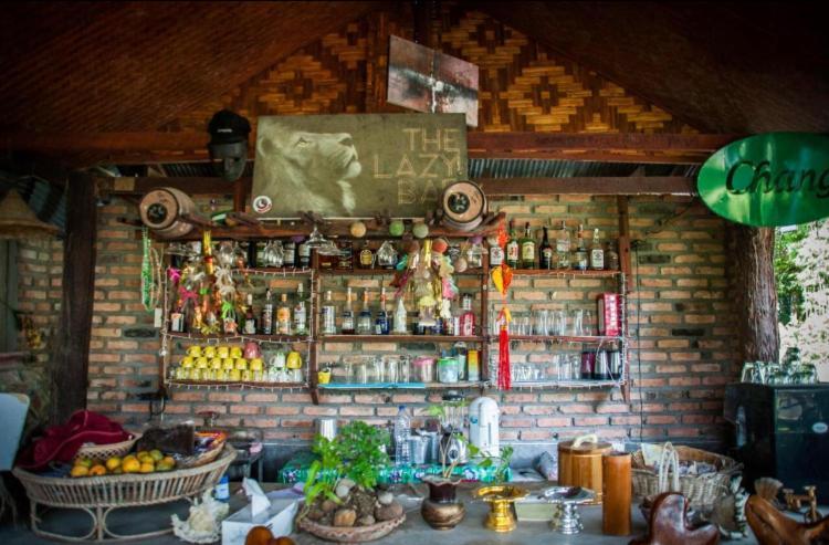 The Lazy Bar And Guesthouse Krabi Ngoại thất bức ảnh